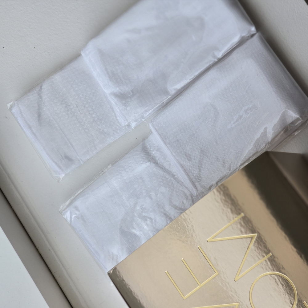 White and Gold Gift Set